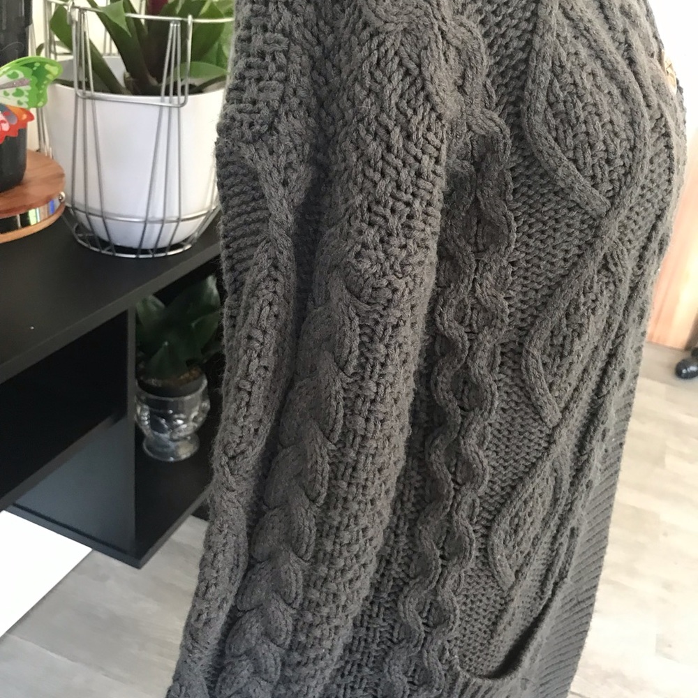 Sweater - Picture 3 of 4